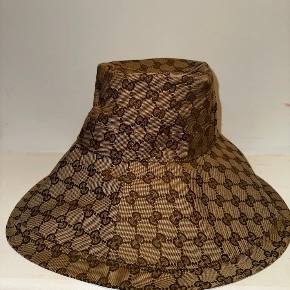 Oversized Gucci hat